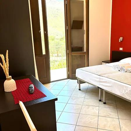Bed And Breakfast Turi Castelluzzo Exterior photo