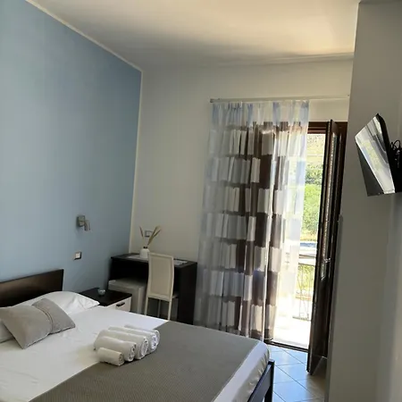 Bed And Breakfast Turi Castelluzzo Exterior photo